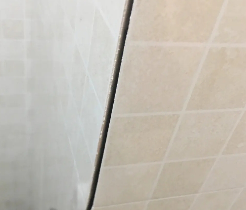 广德瓷砖空鼓维修公司分享阳台瓷砖脱落的修复过程可以分为以下几个步骤